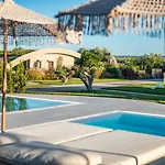 Nestor Luxury * Romanos (Messenia)