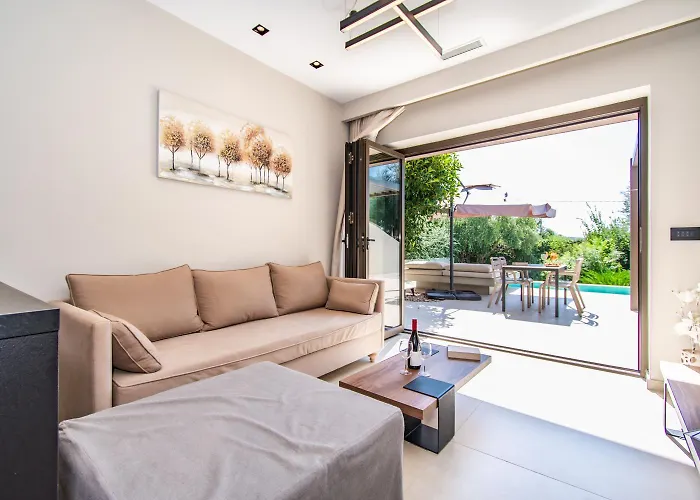 Nestor Luxury Romanos (Messenia)